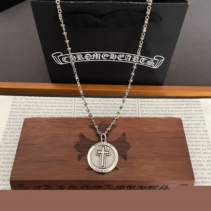 Ch**me He**ts necklaces